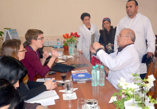 Медицинский осмотр с участием немецких врачей в Узбекистане