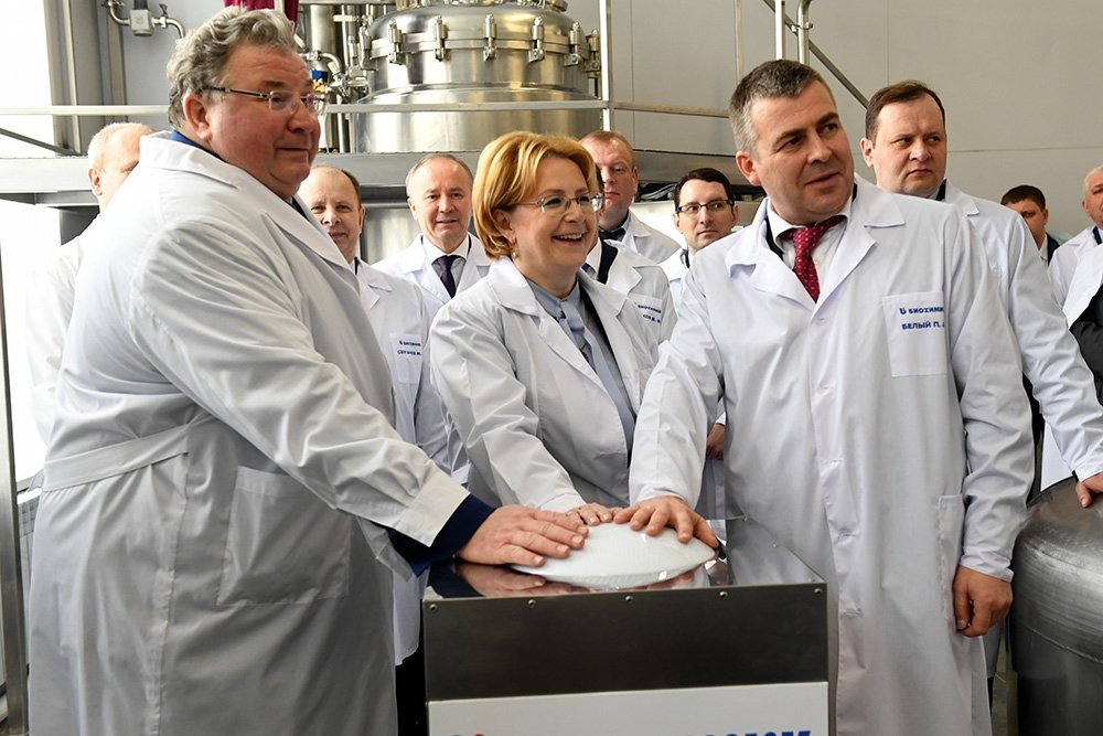 Вероника Скворцова запустила первое в стране РФ производство современных отечественных антибиотиков