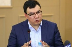 Азиз Абдухакимов выступил за внедрение в Узбекистане обязательного медицинского страхования