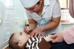 Детей восьми областей вновь вакцинируют от полиомиелита