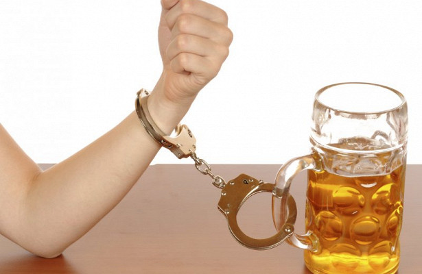 Алкоголь значительно увеличивает риск рака кишечника