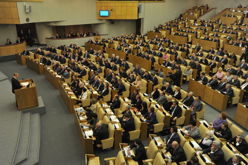 Госдума приняла в первом чтении законопроект о предельном возрасте главврачей